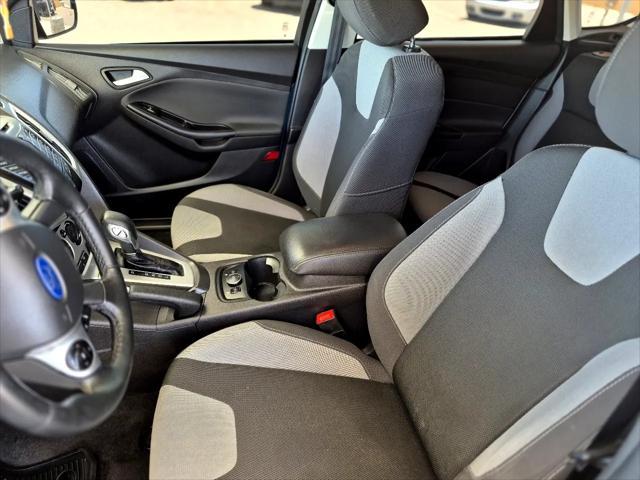 Photo of 2014 Blue Ford Focus