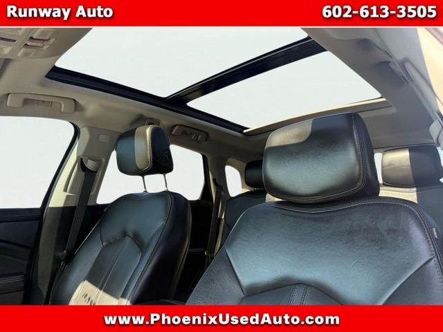 Photo of 2016 Graphite Metallic Cadillac SRX