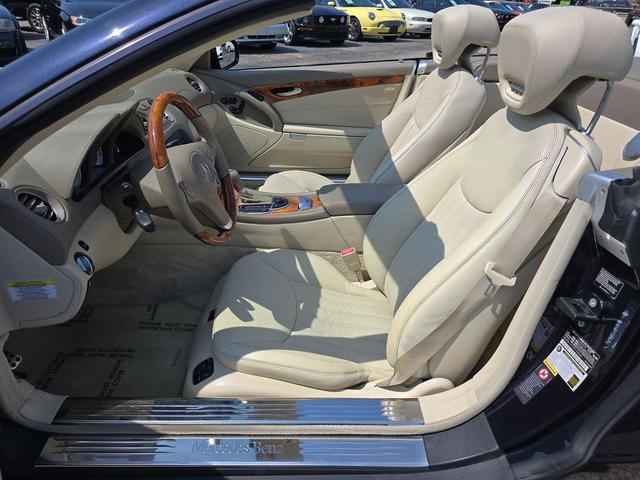 Photo of 2009 Majestic Black Metallic Mercedes-Benz SL-Class
