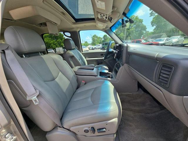 Photo of 2005 Silver Birch Metallic GMC Yukon XL