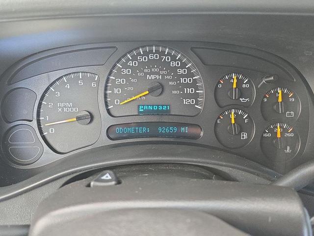 Photo of 2005 Silver Birch Metallic GMC Yukon XL