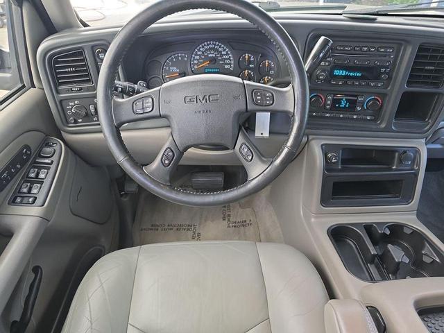 Photo of 2005 Silver Birch Metallic GMC Yukon XL