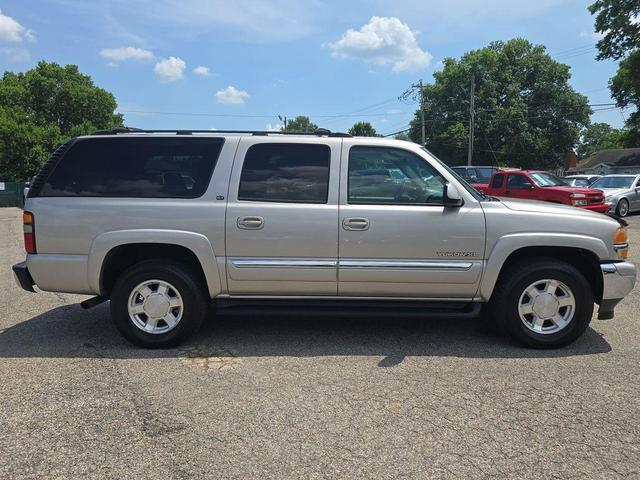 Photo of 2005 Silver Birch Metallic GMC Yukon XL