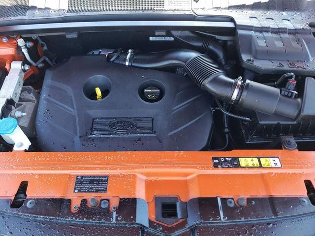 Photo of 2017 PHOENIX ORANGE PREMIUM METALLIC Land Rover Range Rover Evoque