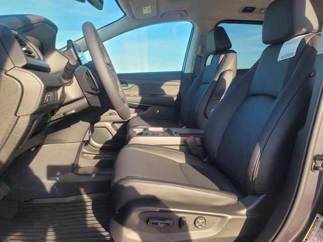 Photo of 2026 Gray Honda Odyssey