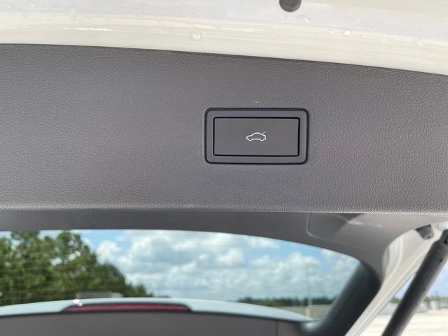 Photo of 2024 Pure White Volkswagen Tiguan