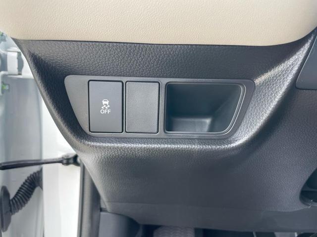 Photo of 2026 Platinum White Pearl Honda HR-V