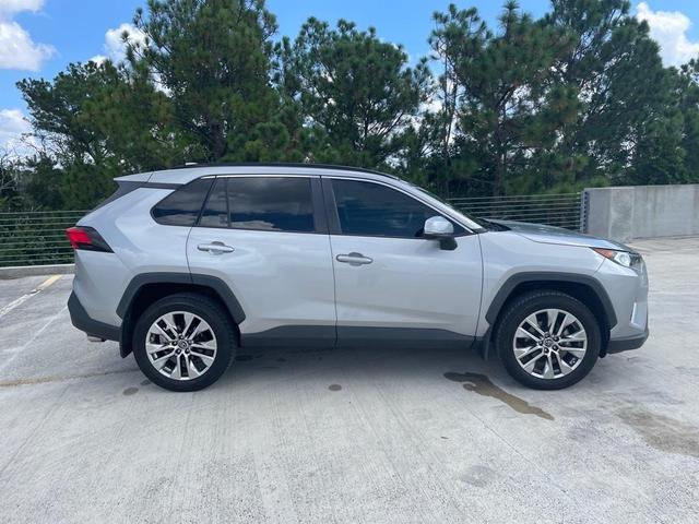 Photo of 2019 Silver Sky Metallic Toyota RAV4