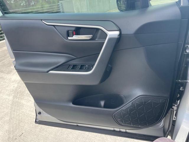 Photo of 2019 Silver Sky Metallic Toyota RAV4