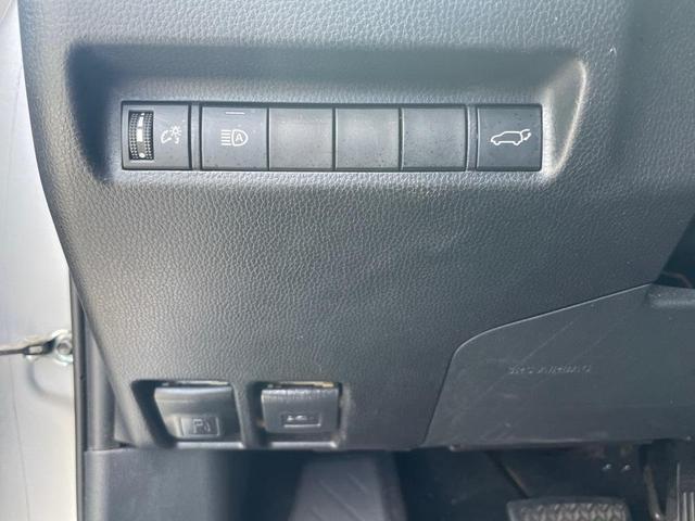 Photo of 2019 Silver Sky Metallic Toyota RAV4