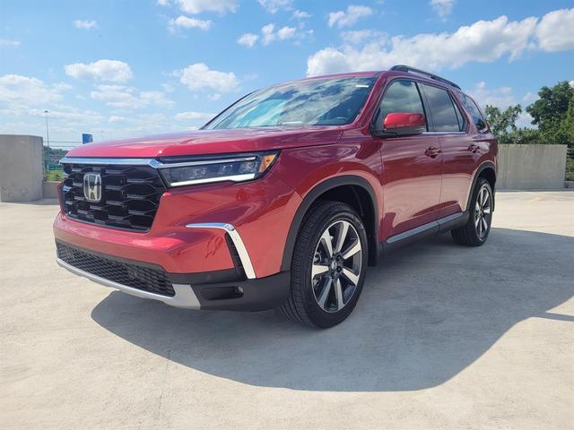 Photo of 2025 Red Honda Pilot
