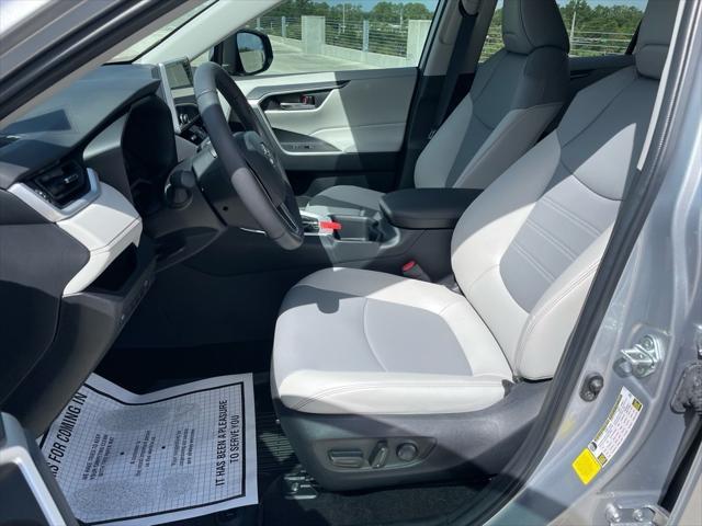 Photo of 2024 Silver Sky Metallic Toyota RAV4