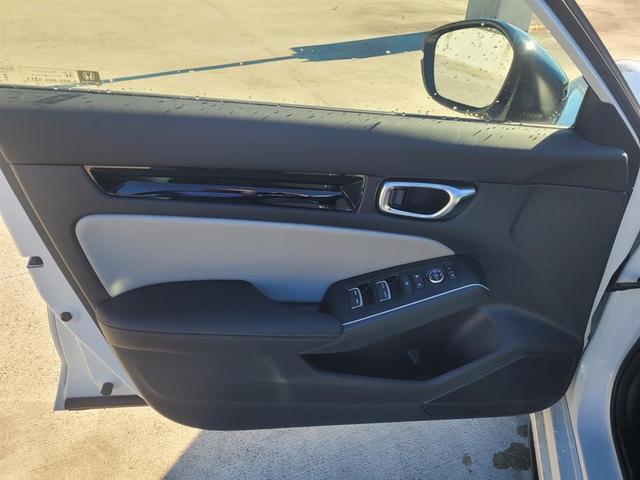 Photo of 2026 White Honda Civic Hybrid