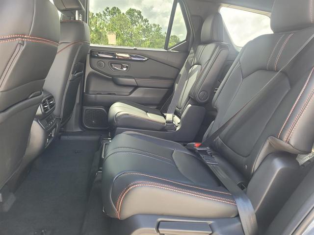 Photo of 2025 Gray Honda Pilot