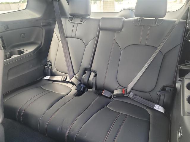 Photo of 2025 Gray Honda Pilot