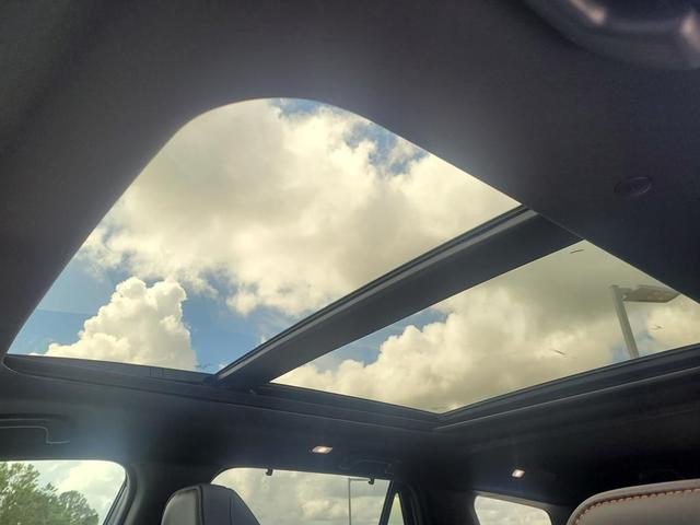 Photo of 2025 Gray Honda Pilot