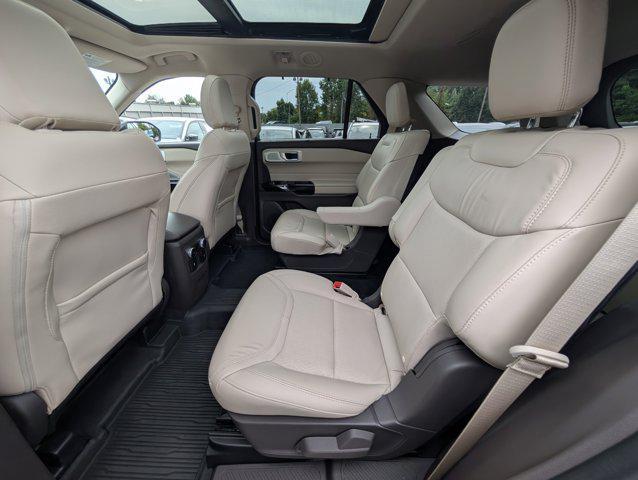 Photo of 2022 Agate Black Metallic Ford Explorer