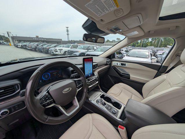 Photo of 2022 Agate Black Metallic Ford Explorer