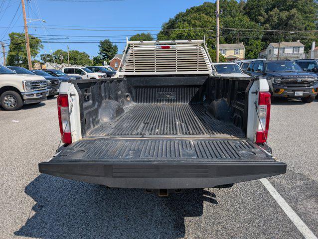 Photo of 2019 Oxford White Ford F-250