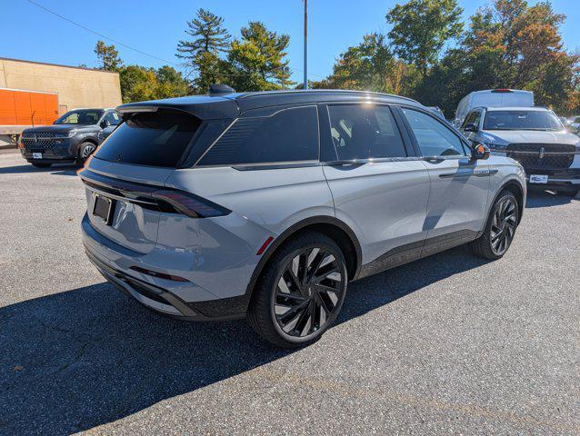 Photo of 2026 Gray Matter Metallic Clearcoat Lincoln Nautilus