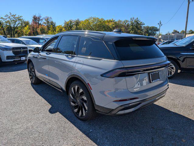 Photo of 2026 Gray Matter Metallic Clearcoat Lincoln Nautilus
