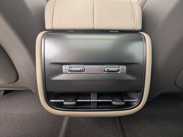 Photo of 2025 White Platinum Metallic Tri-Coat Lincoln Nautilus
