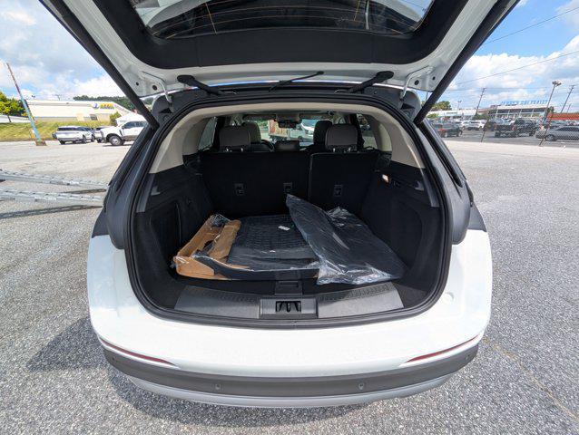 Photo of 2025 Pristine White Metallic Tri-Coat Lincoln Corsair