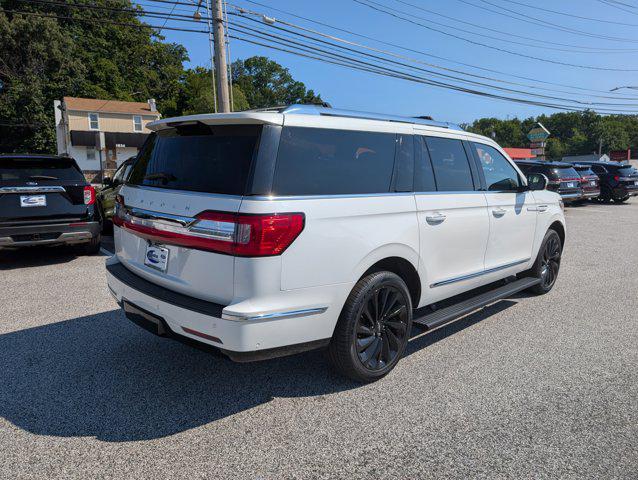 Photo of 2021 Pristine White Lincoln Navigator