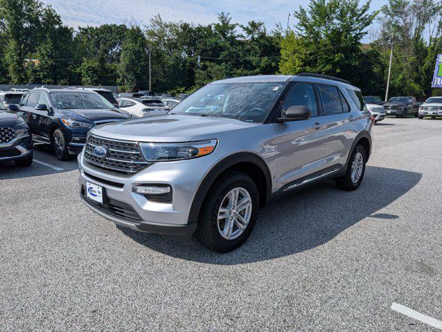 Photo of 2022 Iconic Silver Metallic Ford Explorer