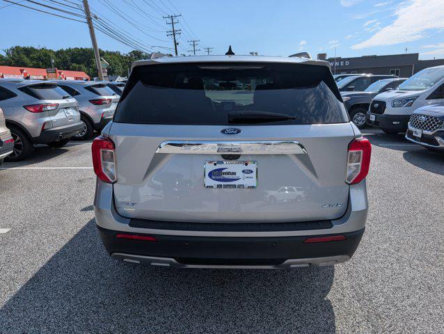 Photo of 2022 Iconic Silver Metallic Ford Explorer