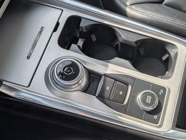 Photo of 2022 Iconic Silver Metallic Ford Explorer