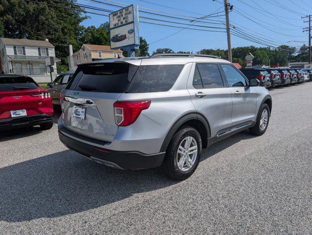 Photo of 2022 Iconic Silver Metallic Ford Explorer