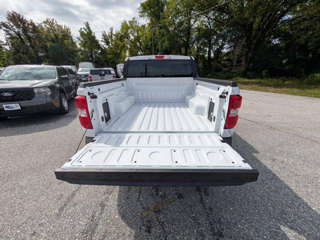 Photo of 2025 Oxford White Ford Maverick