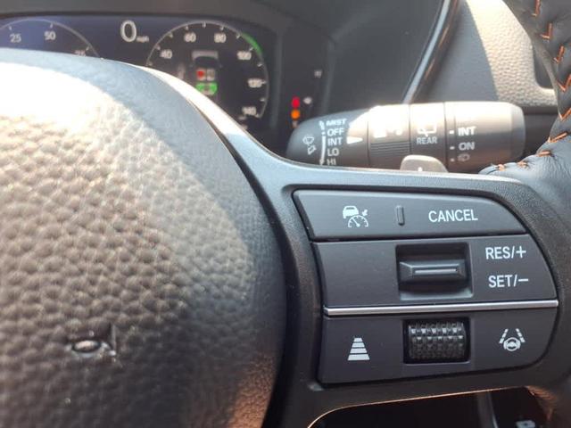 Photo of 2026 Platinum White Pearl Honda CR-V Hybrid