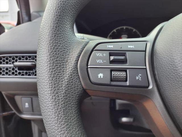 Photo of 2026 Platinum White Pearl Honda HR-V
