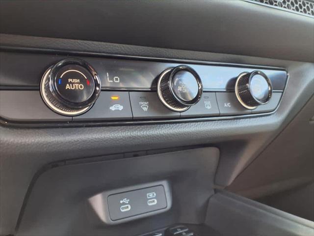 Photo of 2026 Platinum White Pearl Honda HR-V