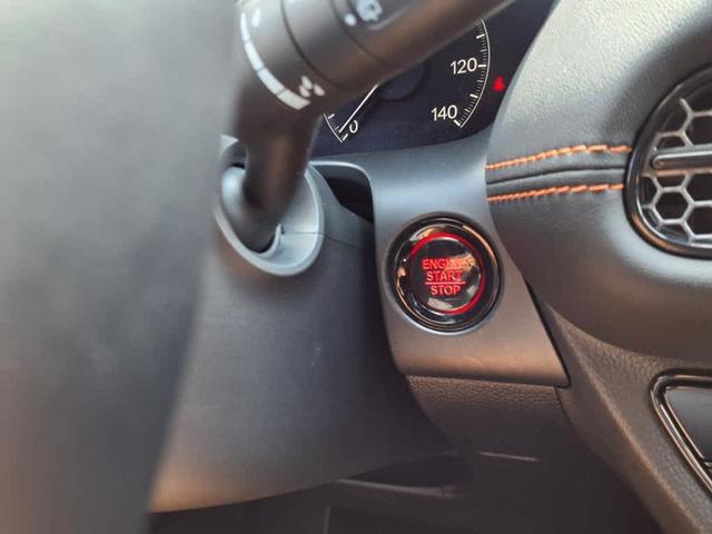 Photo of 2026 Urban Gray Pearl Honda HR-V
