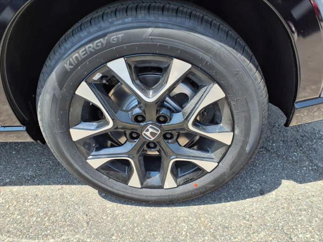 Photo of 2026 Nordic Forest Pearl Honda HR-V