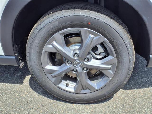 Photo of 2026 Platinum White Pearl Honda HR-V