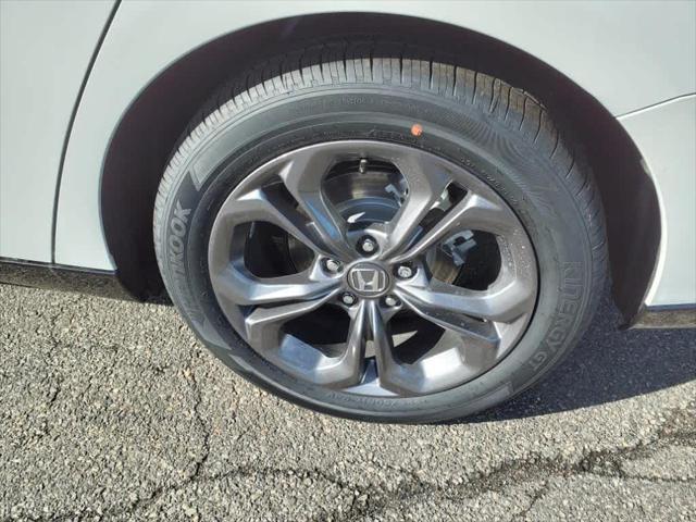 Photo of 2025 Platinum White Pearl Honda Accord Hybrid