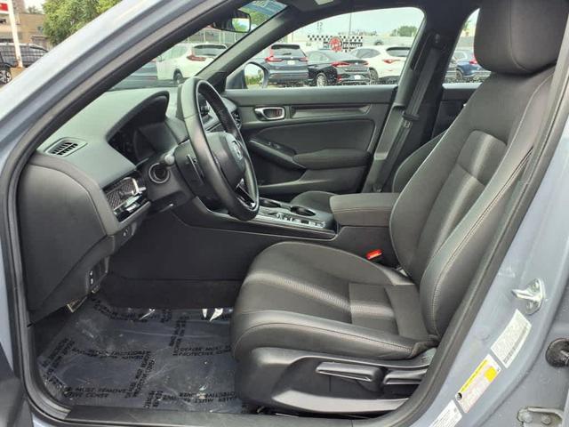 Photo of 2024 Sonic Gray Pearl Honda Civic