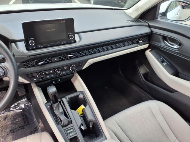 Photo of 2023 Platinum White Pearl Honda Accord