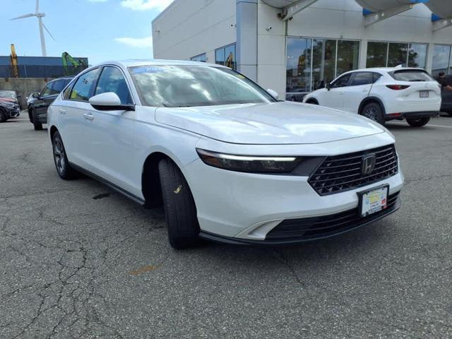 Photo of 2023 Platinum White Pearl Honda Accord