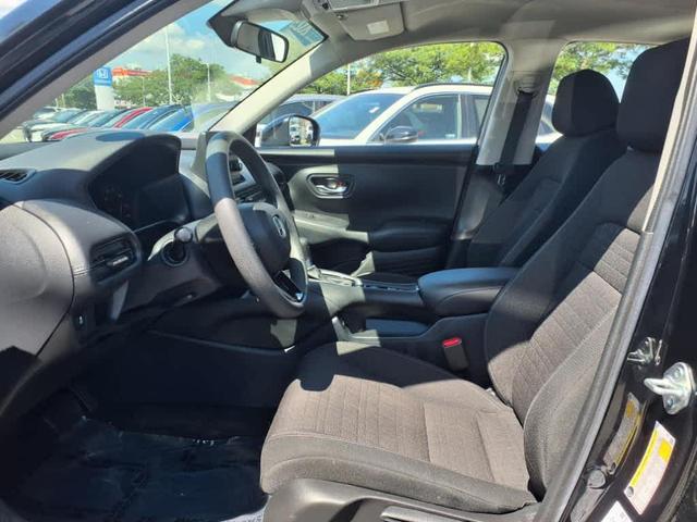 Photo of 2023 Crystal Black Pearl Honda HR-V