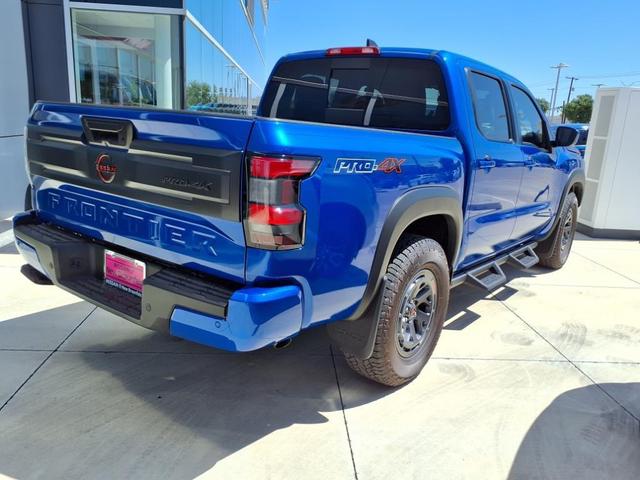 Photo of 2025 Bluestone Pearl Nissan Frontier