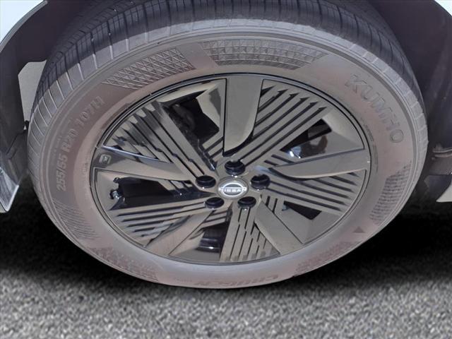 Photo of 2025 Everest White Pearl Tricoat Nissan Murano