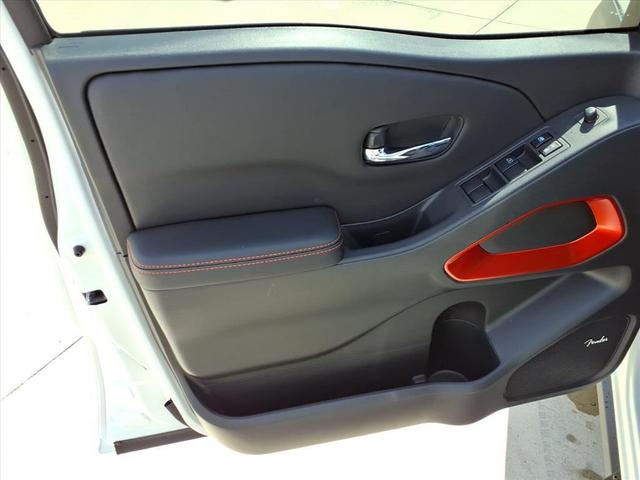 Photo of 2025 Glacier White Nissan Frontier
