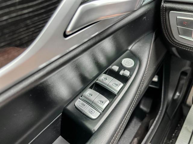 Photo of 2018 Jet Black BMW 750