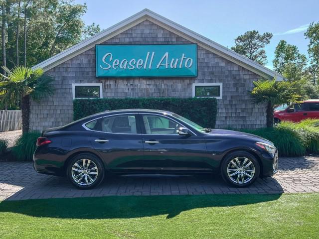 2018 Infiniti Q70