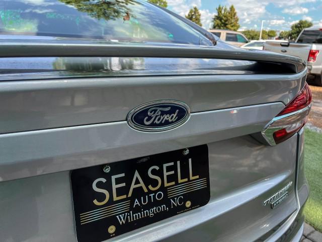 Photo of 2020 Iconic Silver Metallic Ford Fusion